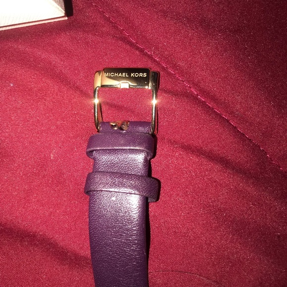 MK purple watch - Picture 4 of 7